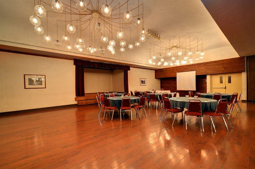 รามาดา บาย วินด์แฮม ไพน์วูด พาร์ค รีสอร์ต นอร์ทเบย์ Hotel ภายนอก รูปภาพ