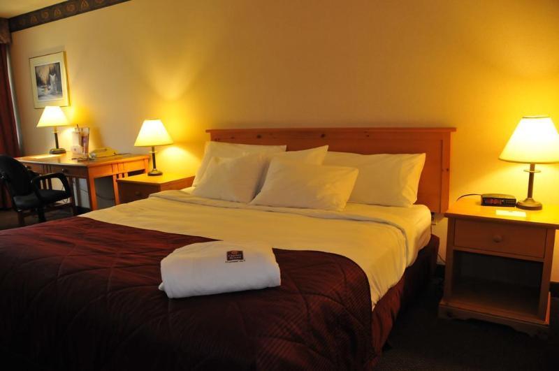 รามาดา บาย วินด์แฮม ไพน์วูด พาร์ค รีสอร์ต นอร์ทเบย์ Hotel ภายนอก รูปภาพ