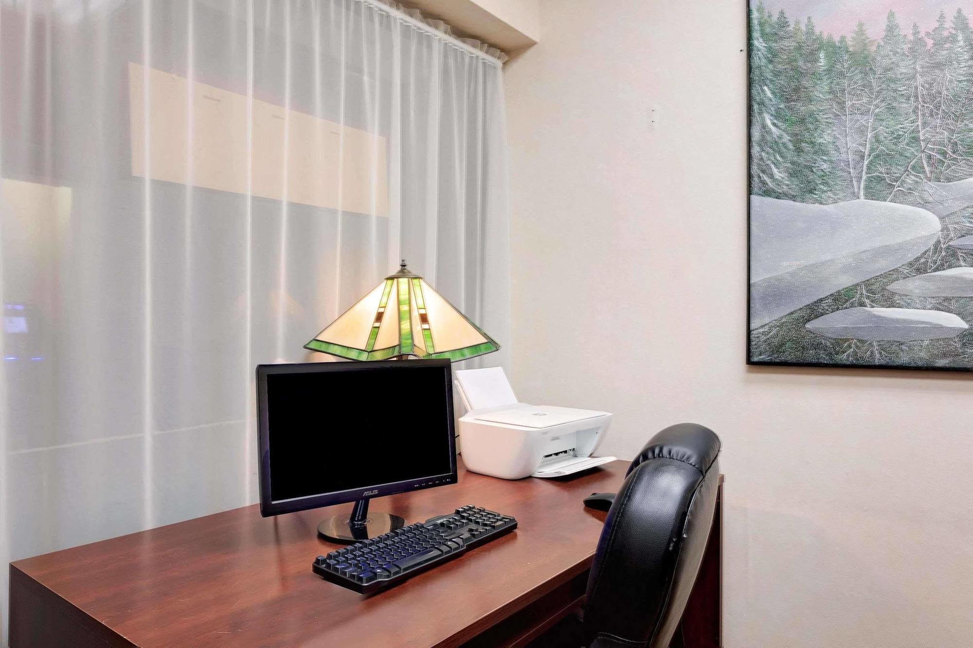รามาดา บาย วินด์แฮม ไพน์วูด พาร์ค รีสอร์ต นอร์ทเบย์ Hotel ภายนอก รูปภาพ